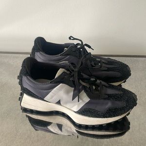 NEW BALANCE 327 Women’s Sneakers (size 8.5)